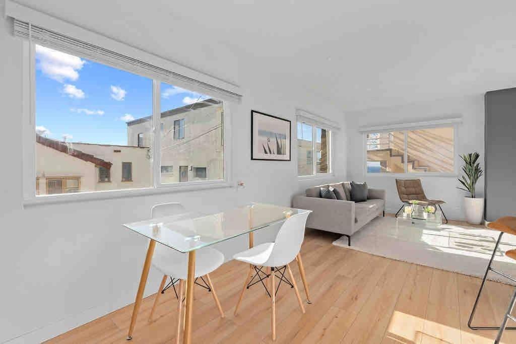 Brand New Ocean-View Beach Home Steps To The Sand! แมนฮัตตันบีช ภายนอก รูปภาพ